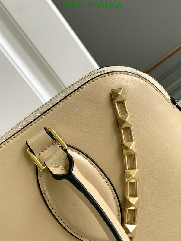 Valentino Bag-(4A)-Handbag- Code: QB1258 $ 142USD