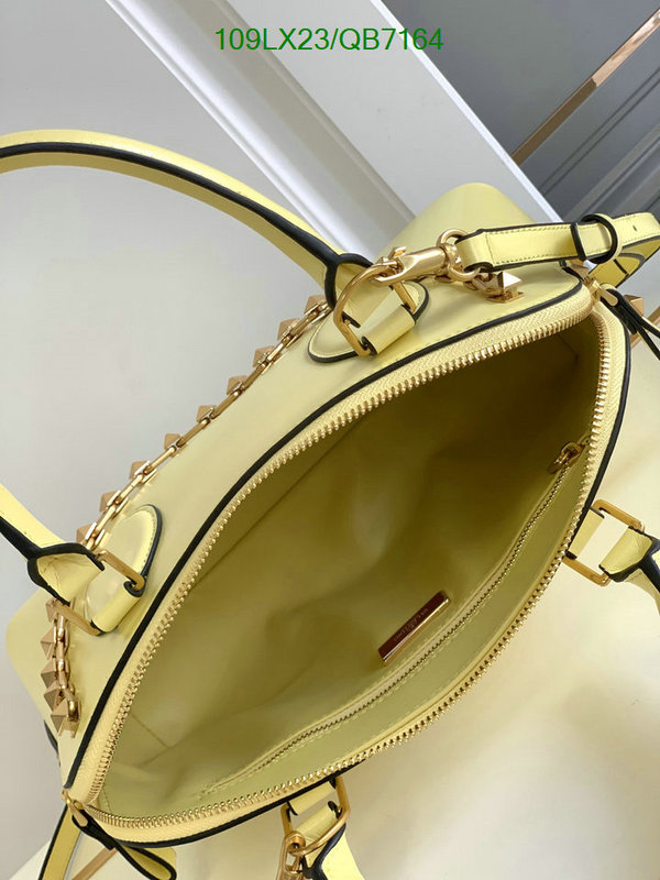Valentino Bag-(4A)-Handbag- Code: QB7164 $ 142USD