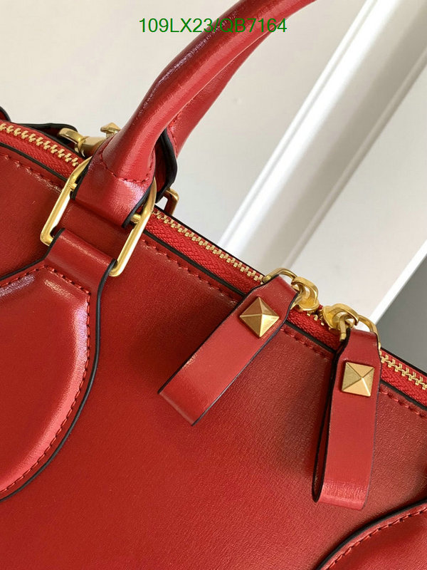 Valentino Bag-(4A)-Handbag- Code: QB7164 $ 142USD