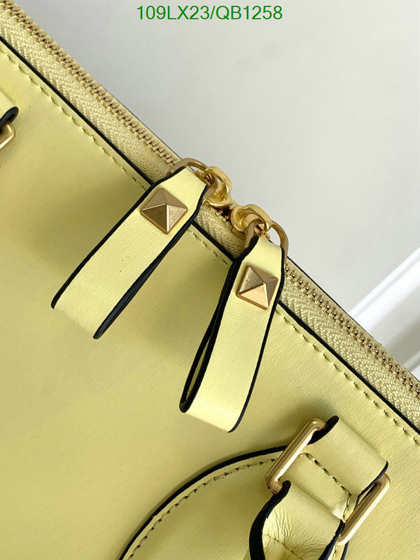 Valentino Bag-(4A)-Handbag- Code: QB1258 $ 142USD