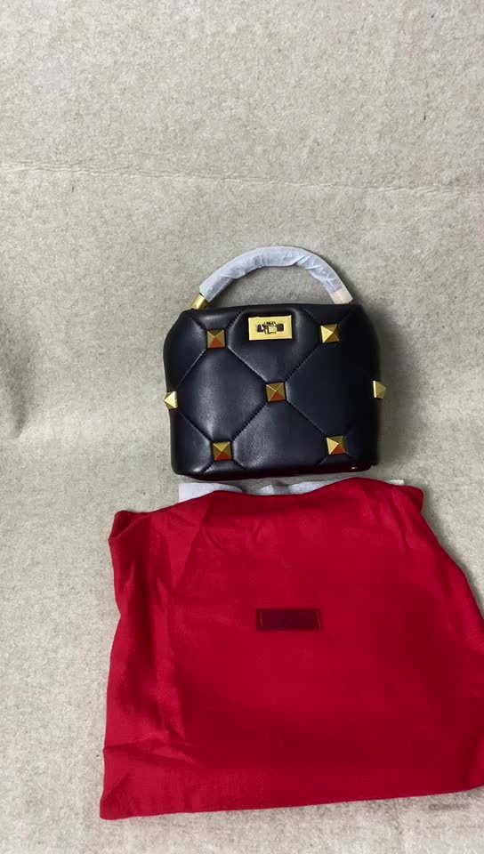 Valentino Bag-(4A)-Roman Stud-,Code: VTBP053147,$ 163USD