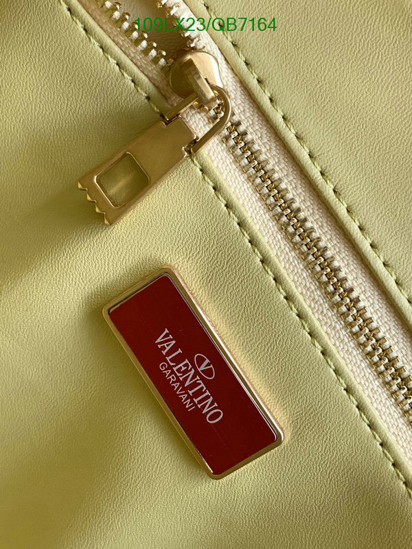Valentino Bag-(4A)-Handbag- Code: QB7164 $ 142USD