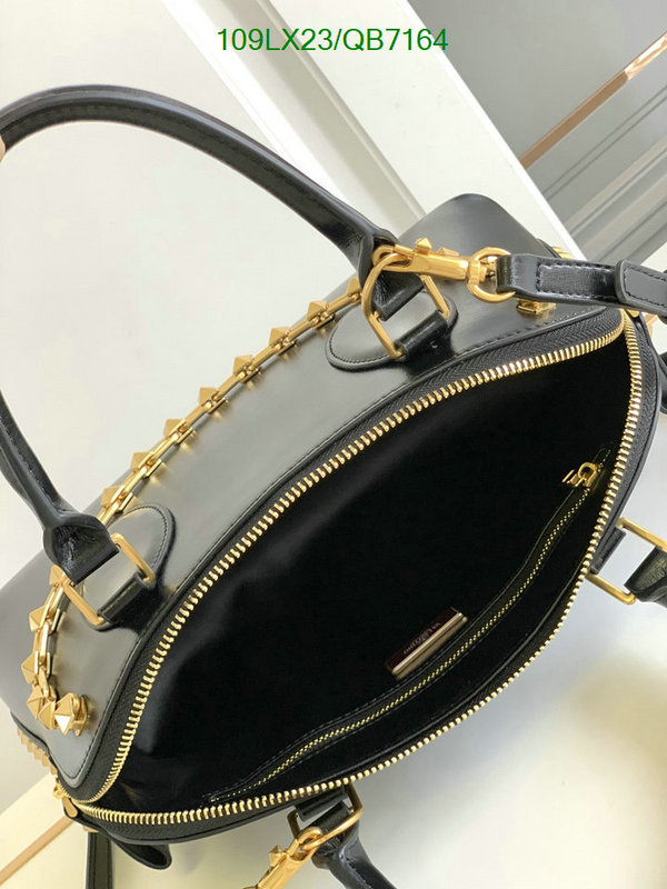 Valentino Bag-(4A)-Handbag- Code: QB7164 $ 142USD